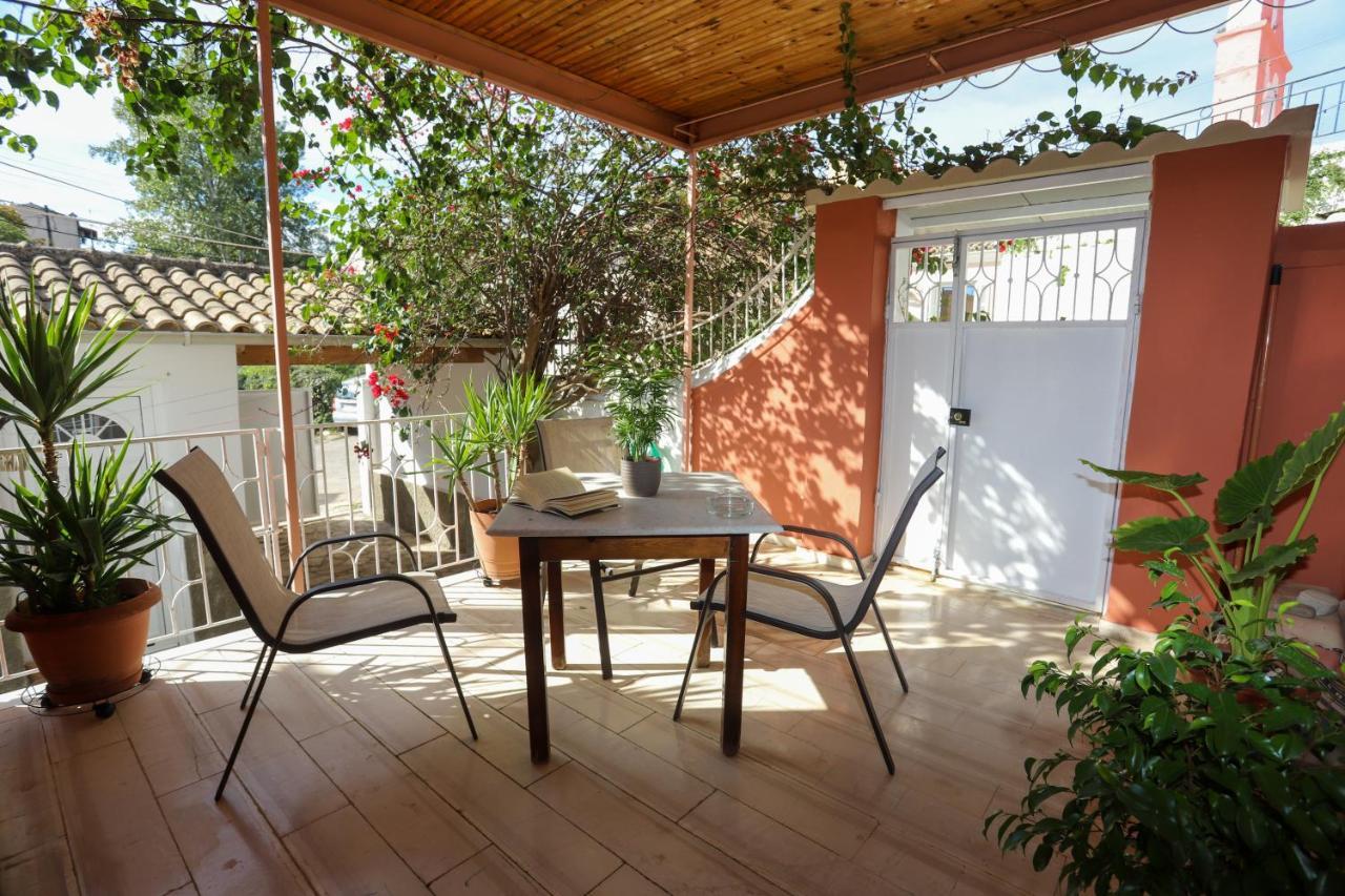 Apartamento Family House At Corfu Town Exterior foto